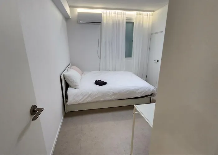 P4 202 3bedrooms Unit *